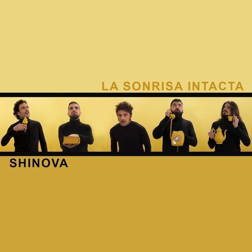 Album cover art for La sonrisa intacta