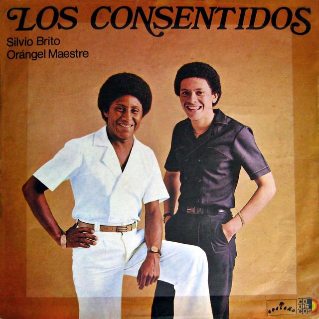 Album cover art for Los Consentidos