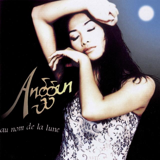 Album cover art for Au Nom de la Lune