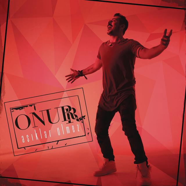 Album cover art for Aşıklar Ölmez