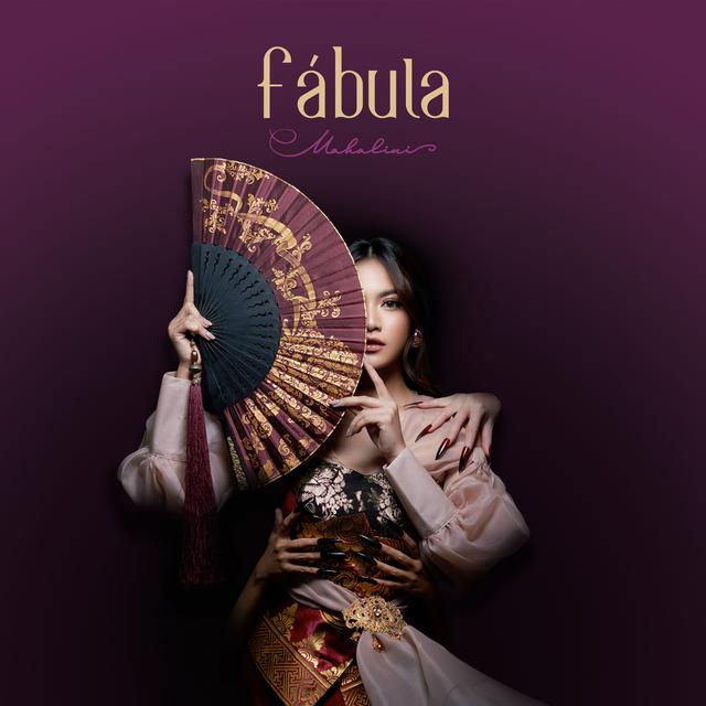 Album cover art for fábula