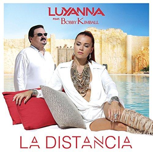 Album cover art for La Distancia