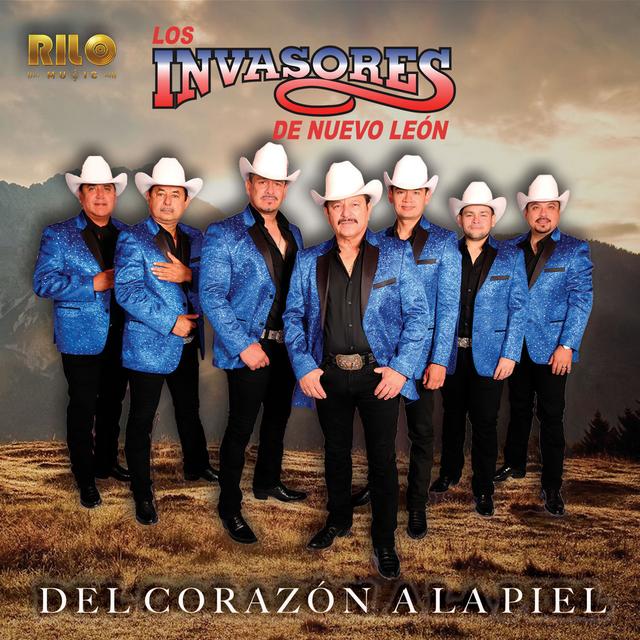 Album cover art for Del Corazón a la Piel