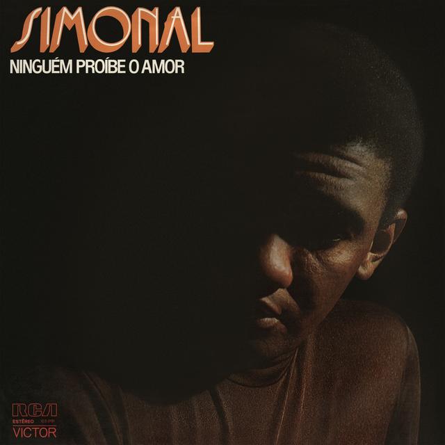 Album cover art for Ninguém Proíbe o Amor